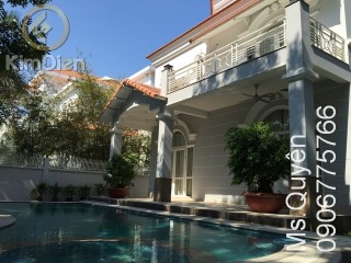 Villa on Nguyen Van Huong Street for sale