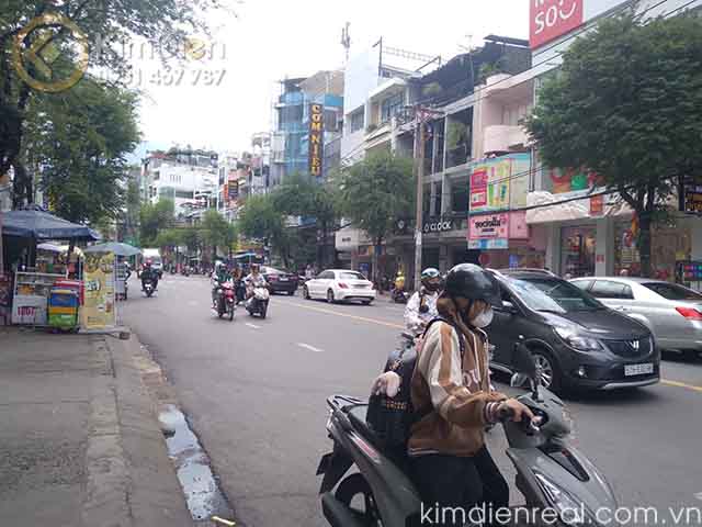 ban nha mat tien duong nguyen gia tri